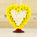 Mecánico de corazón con espuma floral OASIS® y base de MDF, ideal para arreglos florales en 3D. Fácil de pintar o cubrir con follaje. Disponible en piezas individuales y cajas con 4 piezas. Dimensiones: 12.5" de alto x 10.12" de ancho.