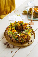 Espuma floral OASIS® Deluxe con base de MDF, resistente al agua y fácil de colgar. Perfecta para arreglos florales innovadores. Disponible en cajas de 4 y 6 piezas, diferentes dimensiones.