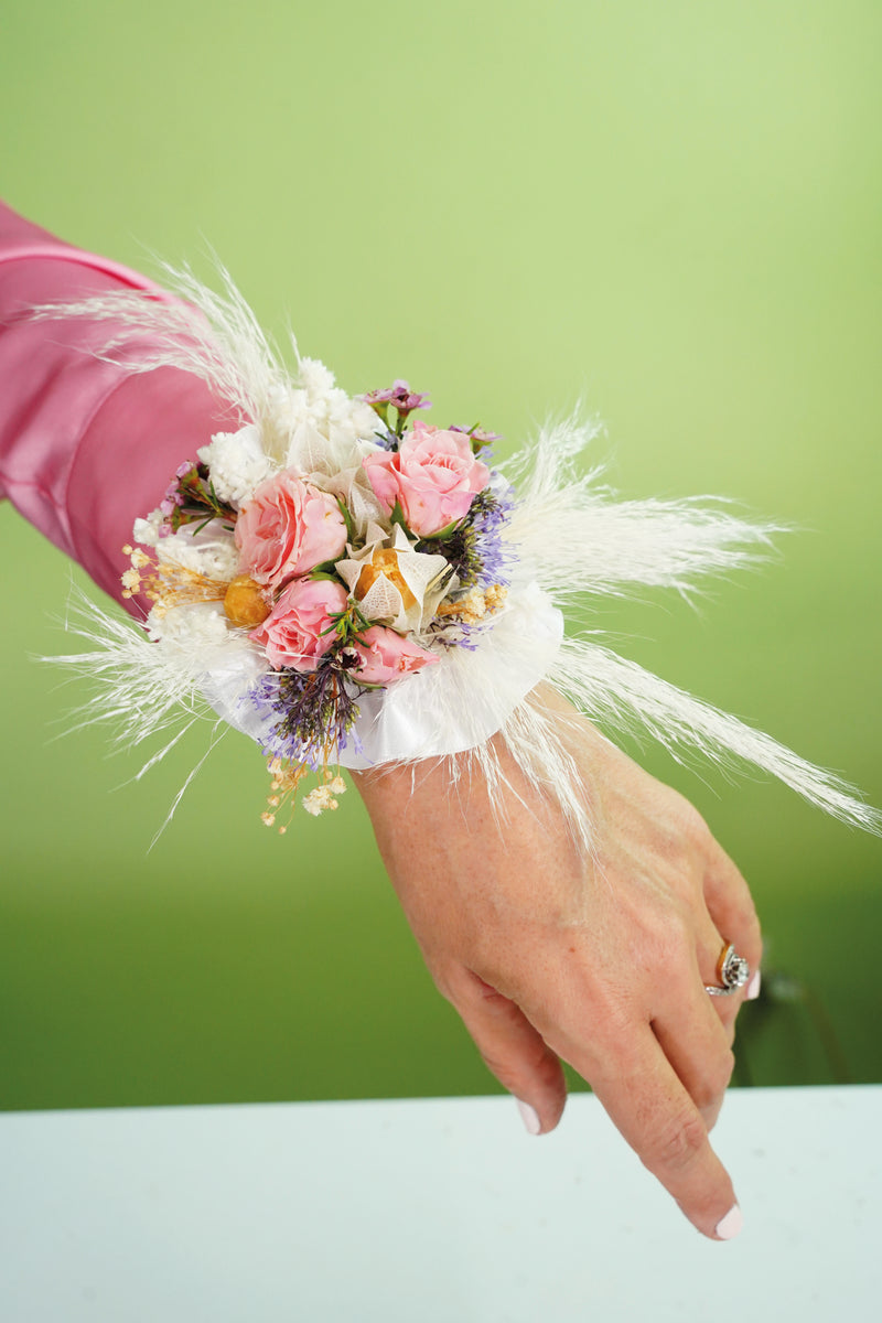 CORSAGES