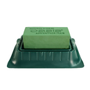 Espuma floral OASIS Advantage Plus en base plástica verde, diseñada para mantener arreglos florales frescos y bien sostenidos.