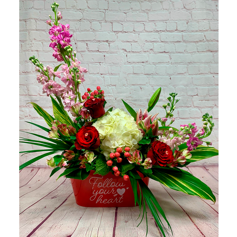 La Espuma Floral Deluxe Powerlife asegura frescura y soporte para tallos gruesos. Menos polvo y textura suave para arreglos florales radiantes. Caja con 48 piezas.